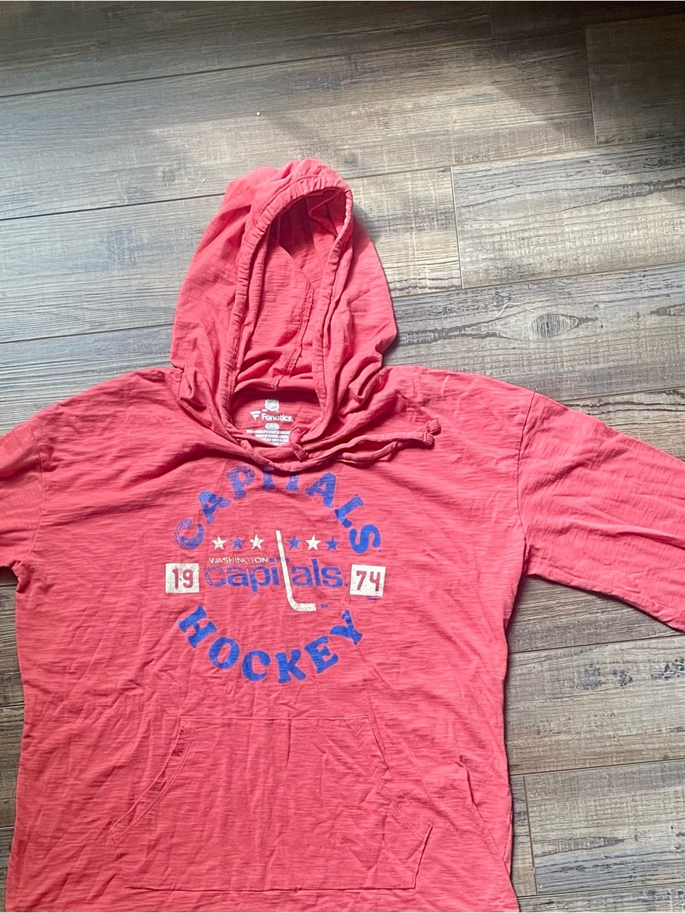 Fanatics Red Washington Capitals Graphic Hoodie Tee